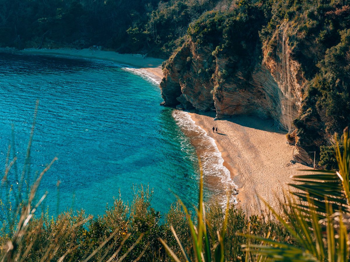 La spiaggia di Mogren è famosa per la sua acqua poco profonda e pulita