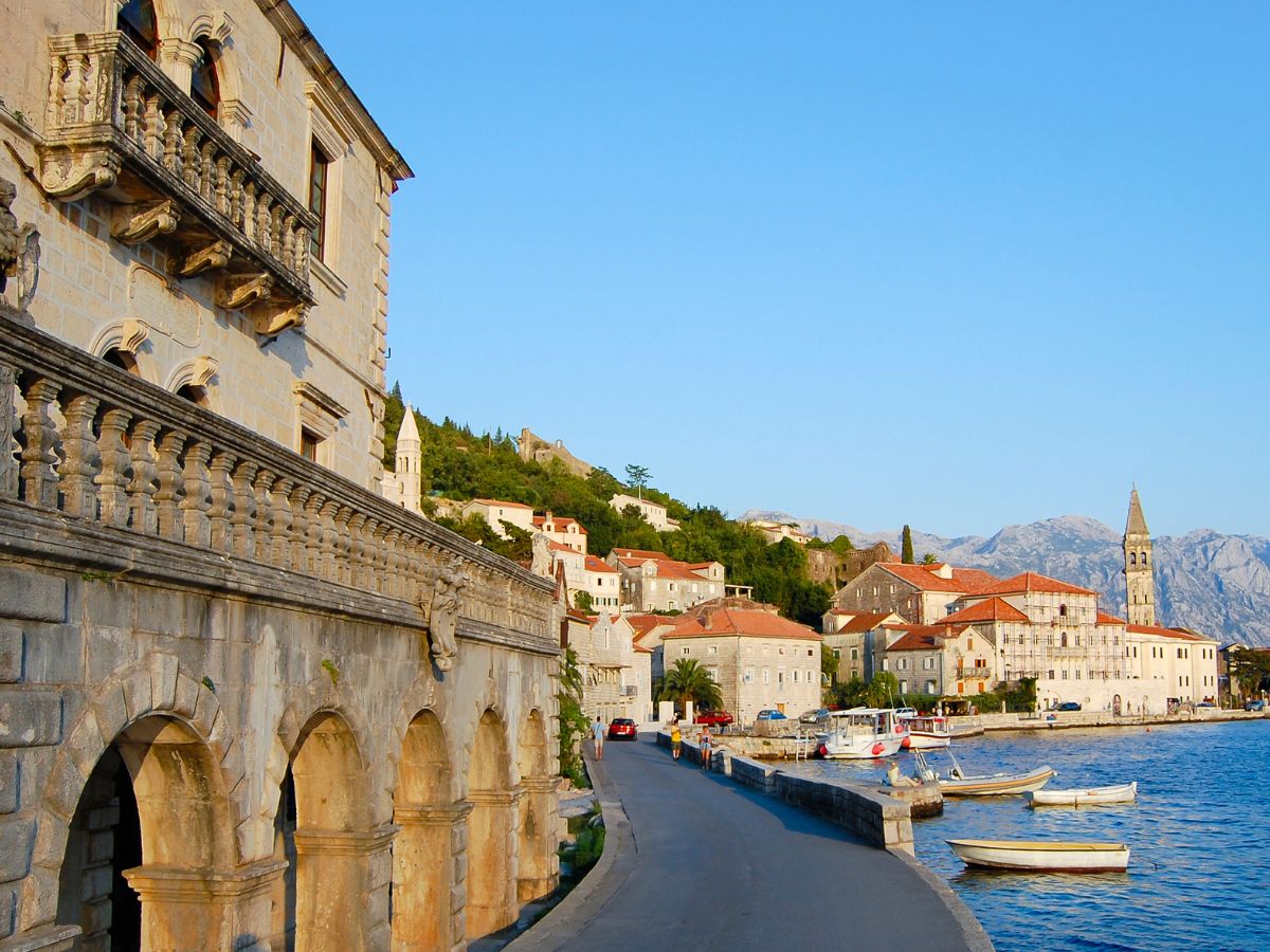 Montenegro vacanze estive tra mare e montagna